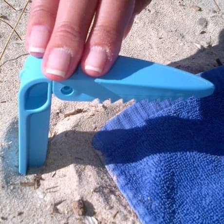 The Beach Towel Clip Blue